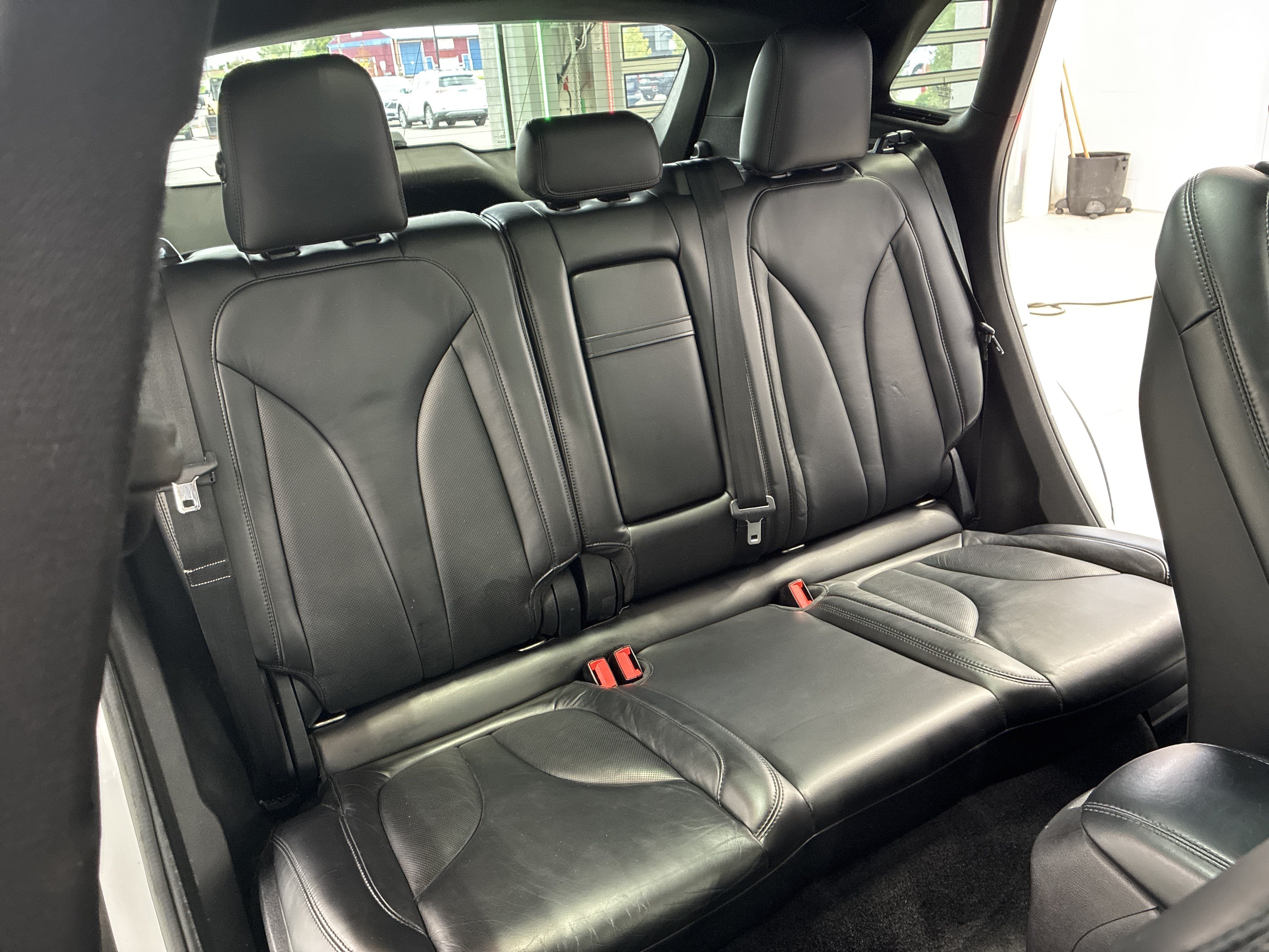 Used 2017 Lincoln MKC Select w/ Select Plus Package FWD image 12