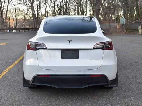 Used 2021 Tesla Model Y Long Range image 8