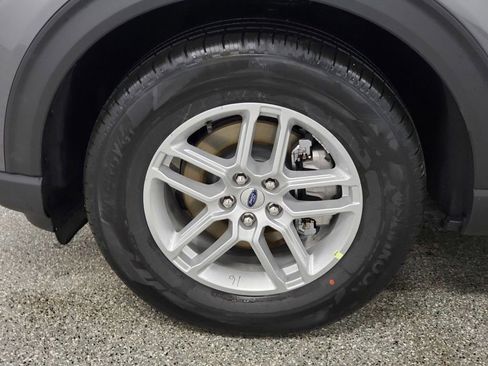 New 2026 Ford Explorer Active AWD/4WD image 8