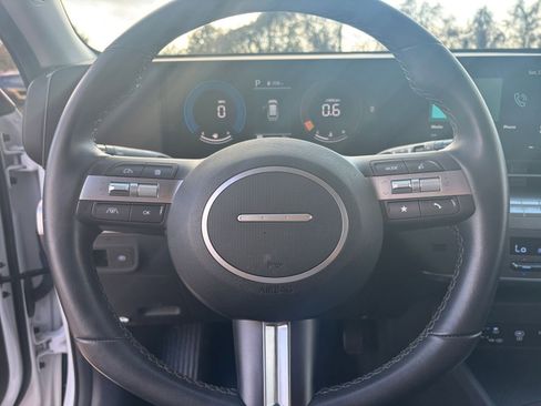 Used 2025 Hyundai Kona SEL image 25