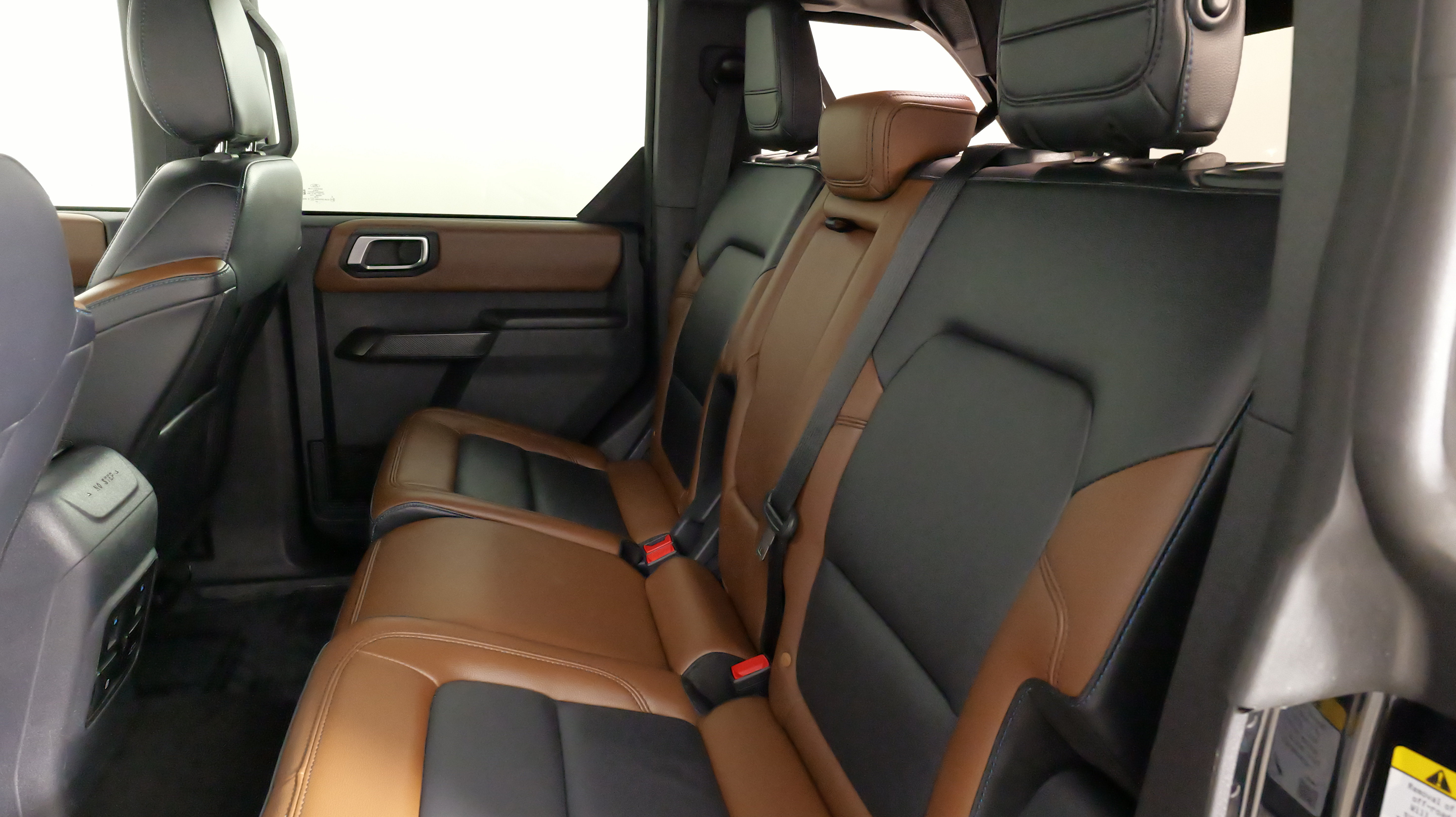 Used 2024 Ford Bronco Outer Banks AWD/4WD image 33