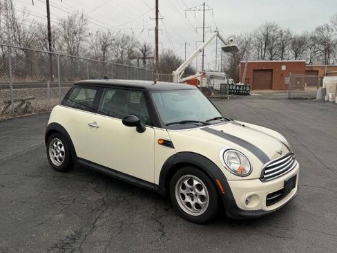 Used 2013 MINI Cooper Hardtop image 3