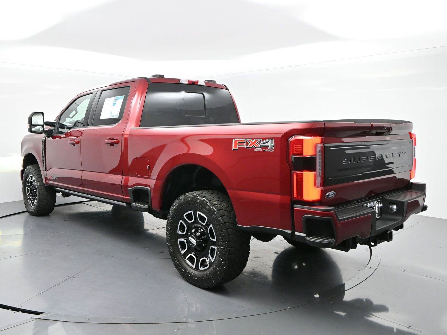 Used 2026 Ford F350 Platinum w/ FX4 Off-Road Package AWD/4WD image 5
