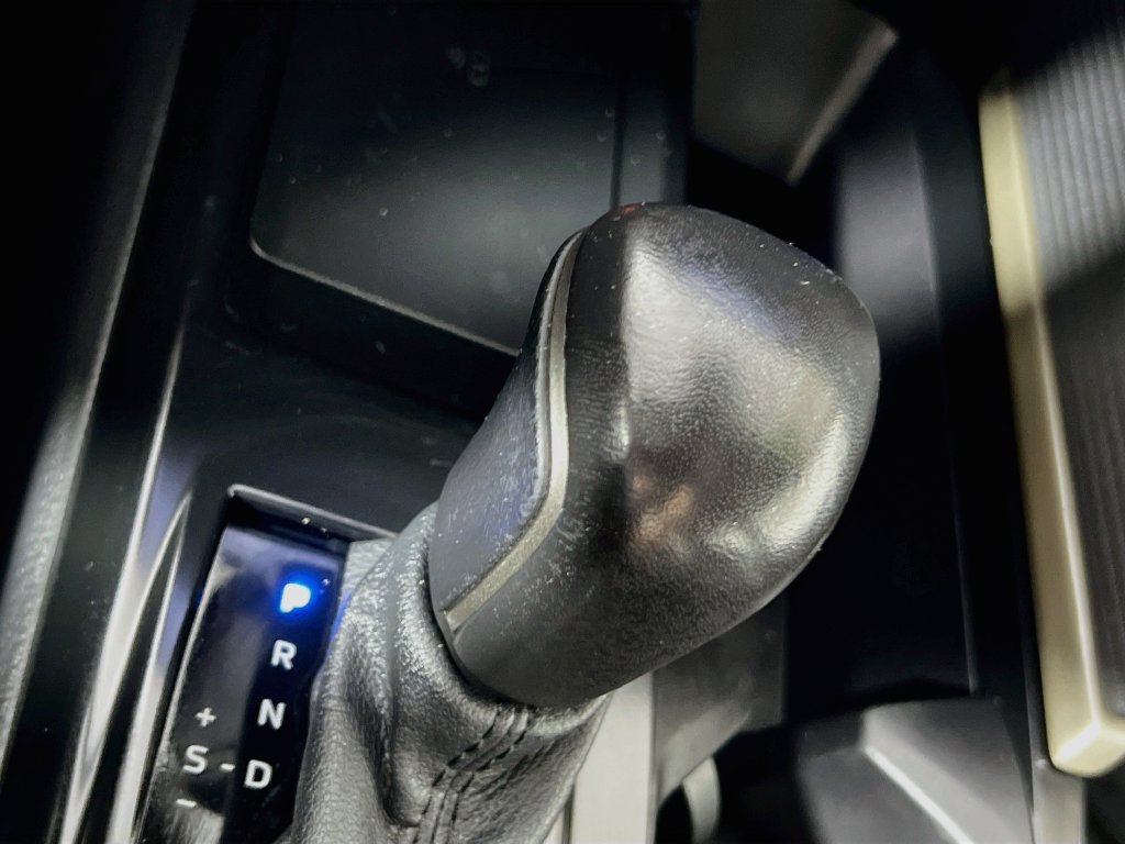 Used 2025 Toyota Camry SE FWD image 21