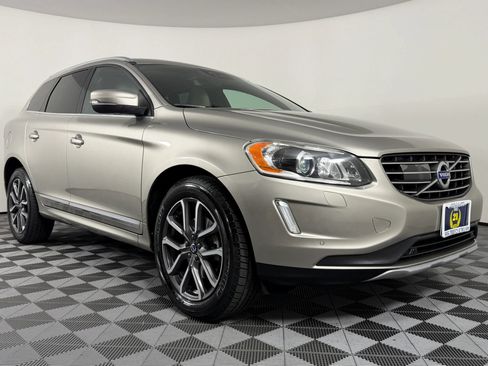 Used 2016 Volvo XC60 T6 Platinum FWD image 31