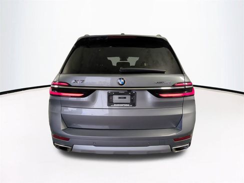 Used 2025 BMW X7 xDrive40i image 6