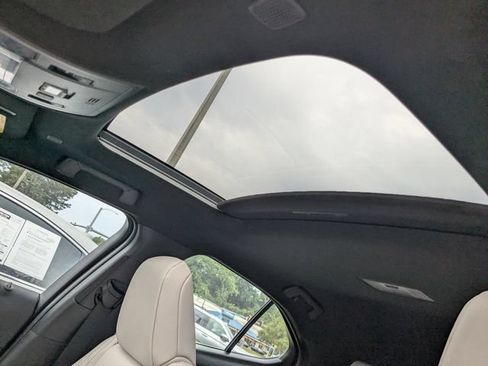 Certified 2024 Lexus UX 250h FWD image 20