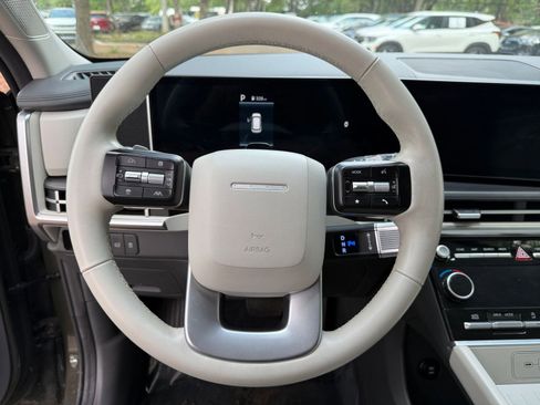 Used 2025 Hyundai Santa Fe SEL image 31