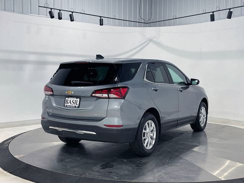 Used 2024 Chevrolet Equinox LT AWD/4WD image 11