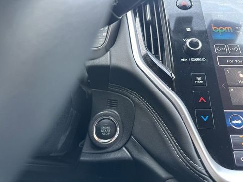 Used 2024 Subaru Outback Limited image 28