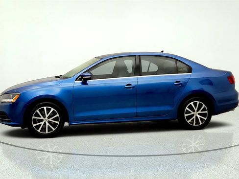 Used 2017 Volkswagen Jetta SE FWD image 8
