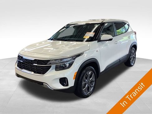 Certified 2024 Kia Seltos LX AWD/4WD image 1
