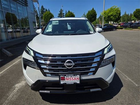 New 2025 Nissan Rogue Platinum w/ Tech Package image 2