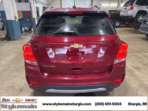 Used 2019 Chevrolet Trax LT w/ LT Convenience Package image 5