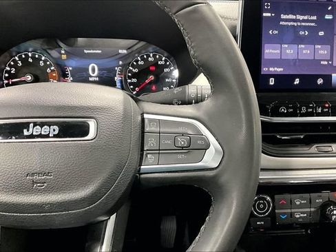 Used 2023 Jeep Compass Limited AWD/4WD image 12
