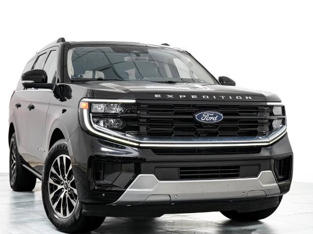 Certified 2025 Ford Expedition Platinum AWD/4WD image 3