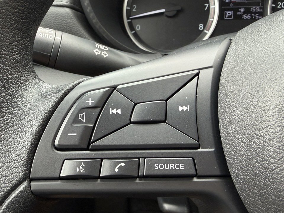Used 2025 Nissan Versa S w/ Electronics Package FWD image 12