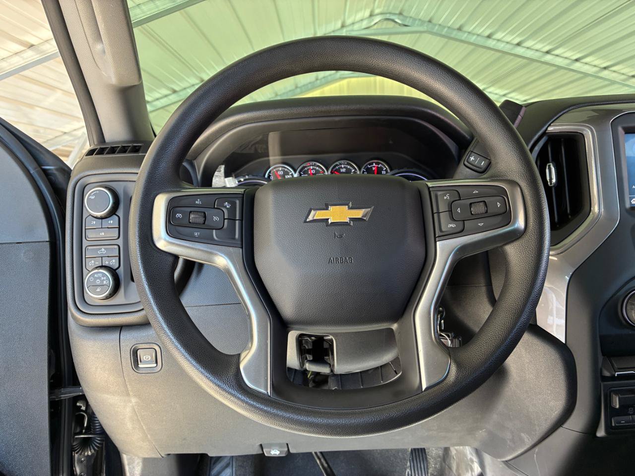 Used 2022 Chevrolet Silverado 2500 Custom w/ Custom Value Package AWD/4WD image 15