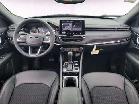 New 2026 Jeep Compass Latitude AWD/4WD image 10