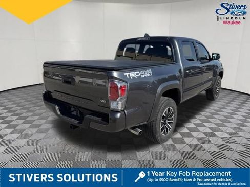 Used 2022 Toyota Tacoma TRD Sport w/ TRD Premium Sport Package AWD/4WD image 6