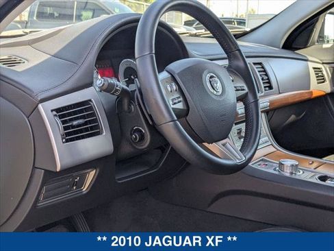 Used 2010 Jaguar XF Luxury RWD image 12