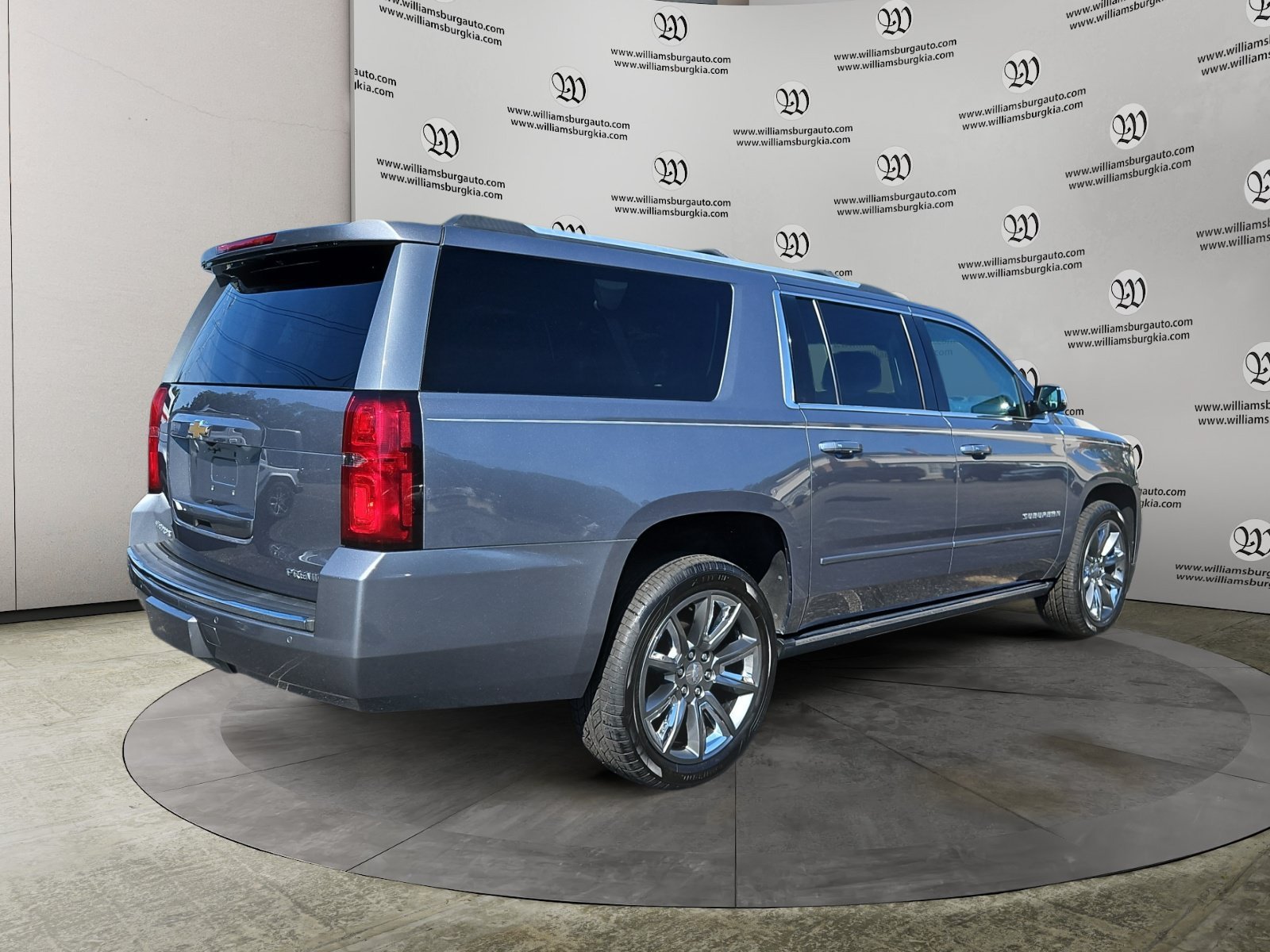 Used 2019 Chevrolet Suburban Premier AWD/4WD image 5