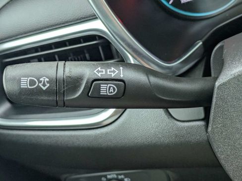 Used 2022 Chevrolet Equinox LT FWD image 30