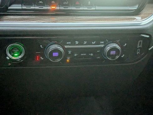 Used 2022 Chevrolet Silverado 1500 LT image 27