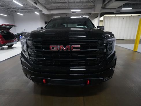 Used 2025 GMC Sierra 1500 Elevation w/ X31 Off-Road Package AWD/4WD image 10