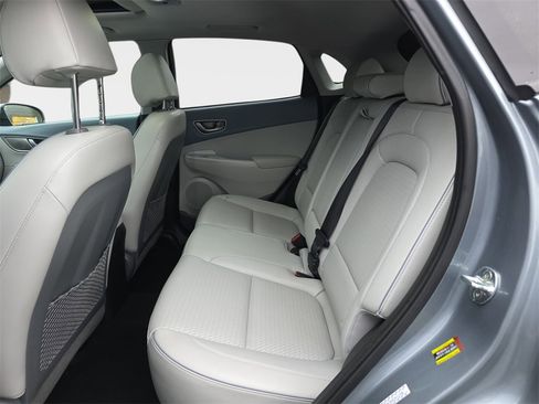 Used 2021 Hyundai Kona Limited w/ Cargo Package image 17