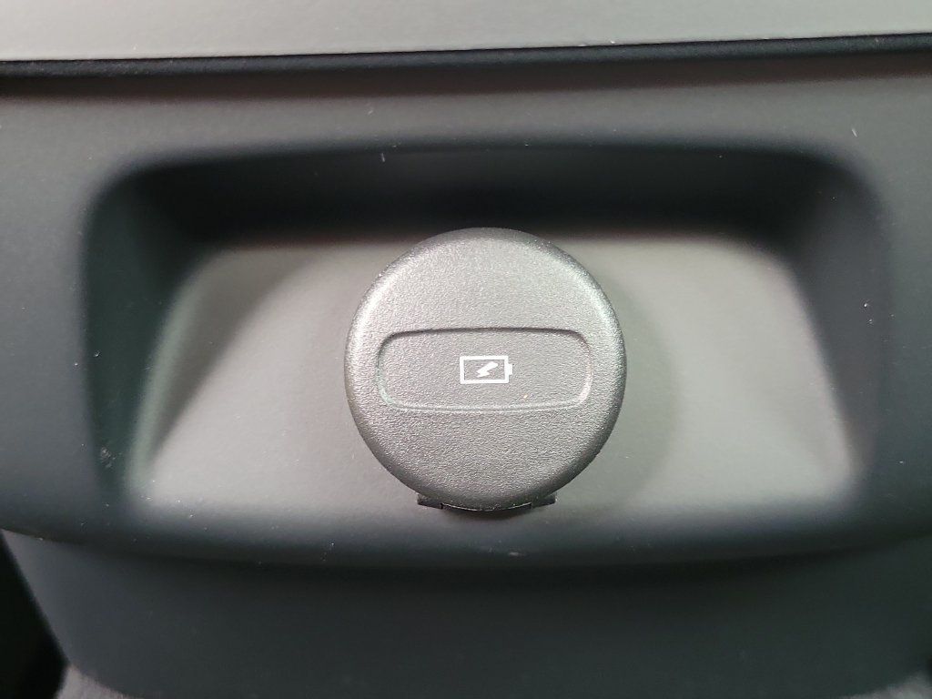 Used 2023 Volvo S60 B5 Plus AWD/4WD image 13