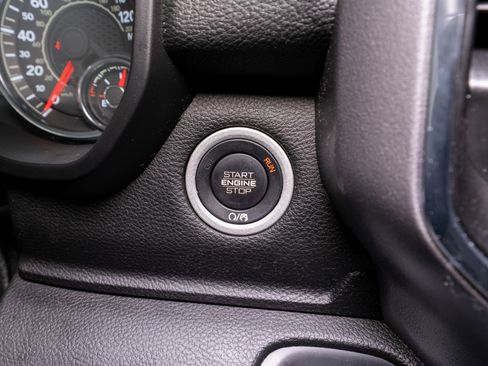 Used 2025 RAM 1500 Laramie image 25