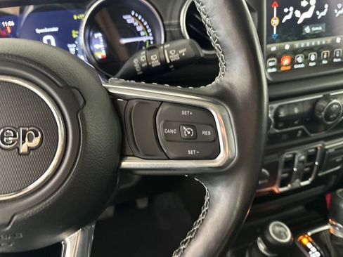 Used 2023 Jeep Wrangler Unlimited Sahara w/ Cold Weather Group image 16