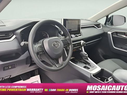 Used 2025 Toyota RAV4 XLE AWD/4WD image 21