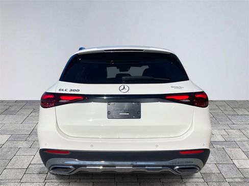 Used 2025 Mercedes-Benz GLC 300 image 6