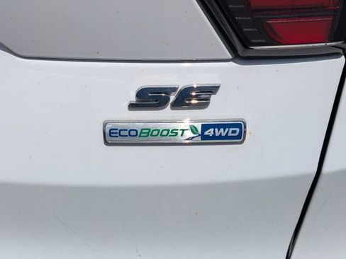 Used 2018 Ford Escape SE AWD/4WD image 10