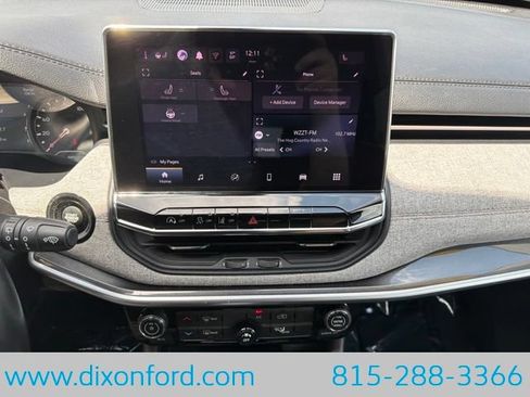 Used 2022 Jeep Compass Latitude AWD/4WD image 12