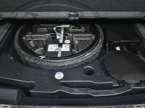 Used 2021 Audi Q8 Premium Plus w/ Premium Plus Package image 83