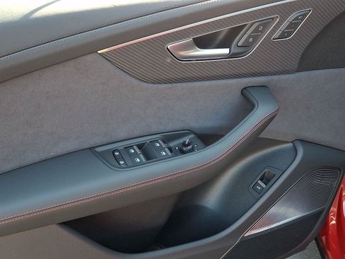 New 2026 Audi SQ8 Prestige AWD/4WD image 10
