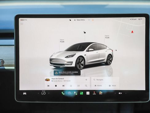 Used 2023 Tesla Model 3 Standard Range RWD image 13