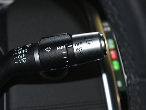 Used 2020 Land Rover Discovery Sport S image 26