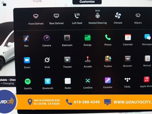 Used 2023 Tesla Model Y Performance image 23