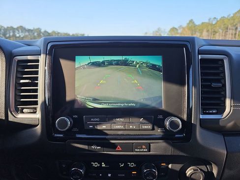 Used 2024 Nissan Frontier SV w/ SV Convenience Package image 25