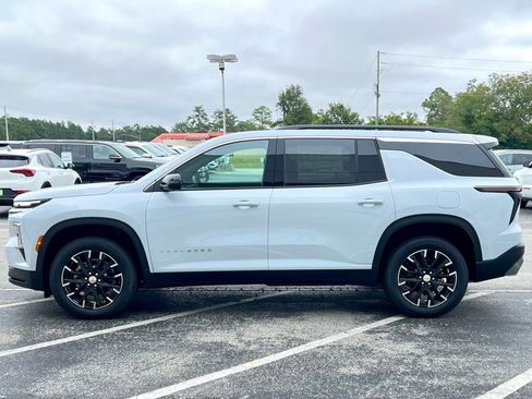 New 2026 Chevrolet Traverse LT w/ Sun and Wheel Package image 5