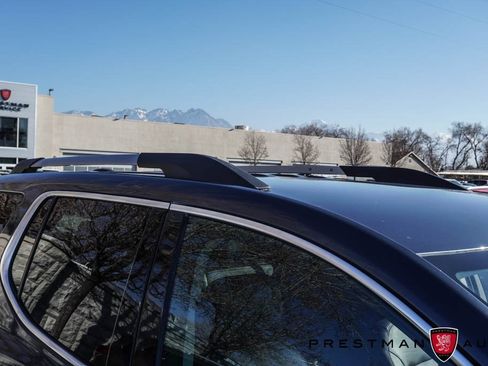 Used 2019 GMC Acadia SLT image 4