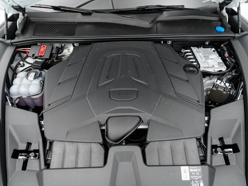 New 2025 Porsche Cayenne image 27