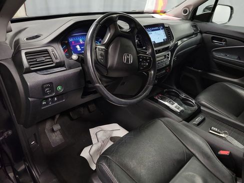 Used 2021 Honda Pilot Touring image 13