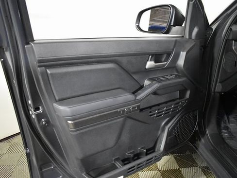 Used 2024 Toyota Tacoma TRD Off-Road image 7