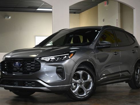 Used 2024 Ford Escape ST-Line w/ Tech Pack #1 image 4