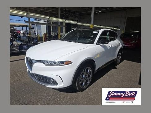 Used 2024 Alfa Romeo Tonale Ti AWD/4WD image 1
